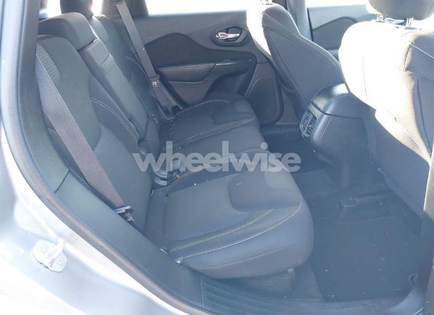 Photo 8 of 2015 Jeep Cherokee LATITUDE (VIN 1C4PJLCB9FW670601)