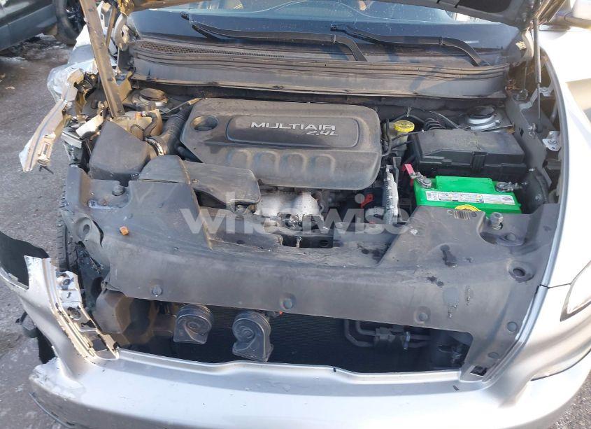 Photo 10 of 2015 Jeep Cherokee LATITUDE (VIN 1C4PJLCB9FW683705)