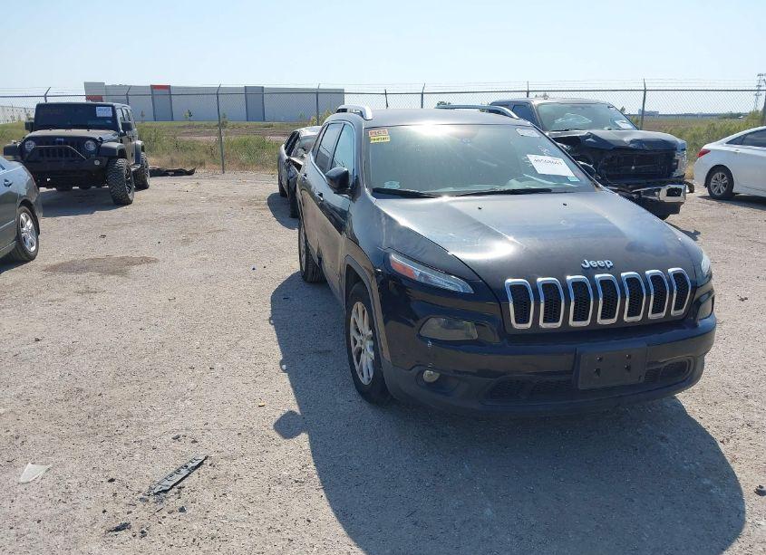 2015 Jeep Cherokee LATITUDE (VIN 1C4PJLCB9FW694218) main photo
