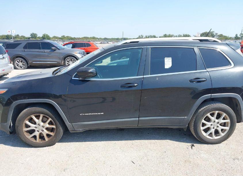 Photo 13 of 2015 Jeep Cherokee LATITUDE (VIN 1C4PJLCB9FW694218)