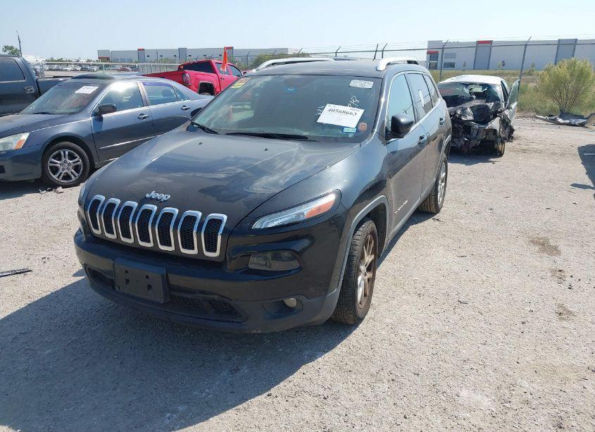 Photo 2 of 2015 Jeep Cherokee LATITUDE (VIN 1C4PJLCB9FW694218)