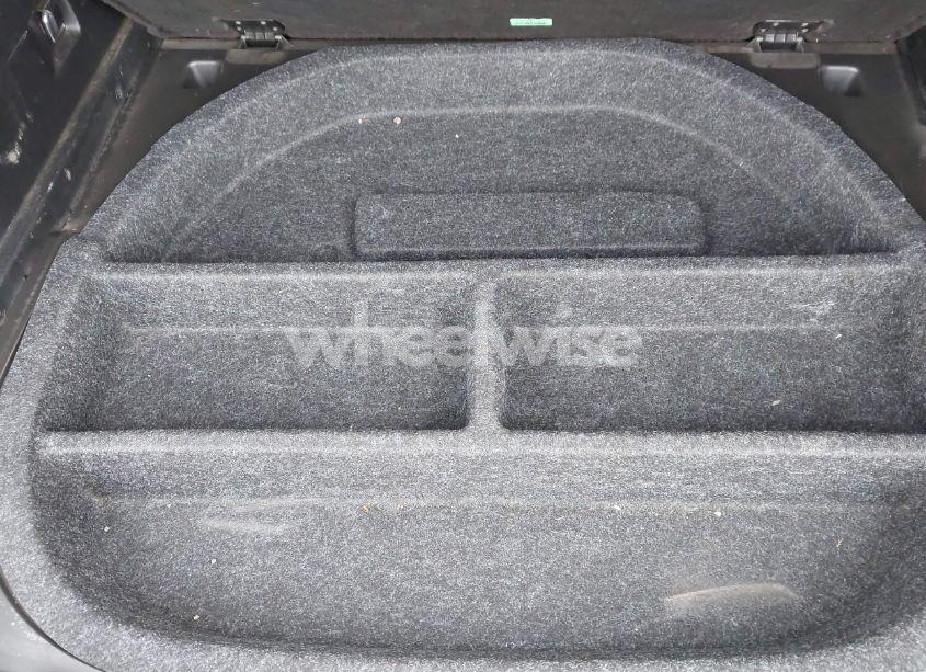 Photo 12 of 2015 Jeep Cherokee LATITUDE (VIN 1C4PJLCB9FW694851)