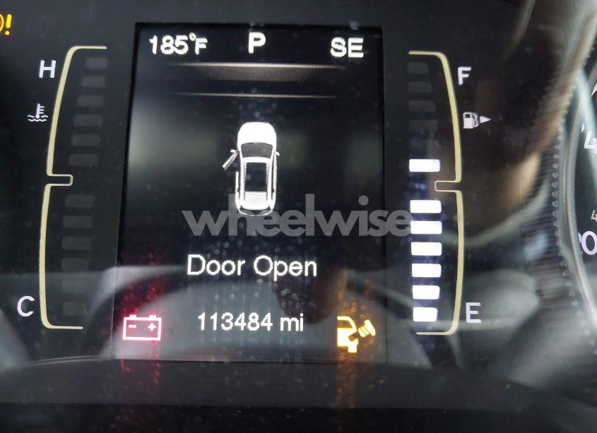 Photo 16 of 2015 Jeep Cherokee LATITUDE (VIN 1C4PJLCB9FW694851)