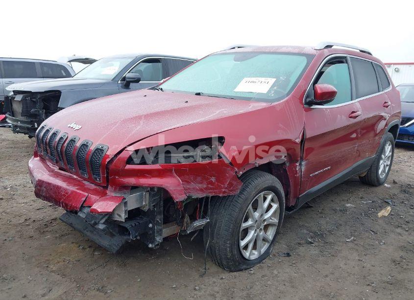 Photo 2 of 2015 Jeep Cherokee LATITUDE (VIN 1C4PJLCB9FW694851)