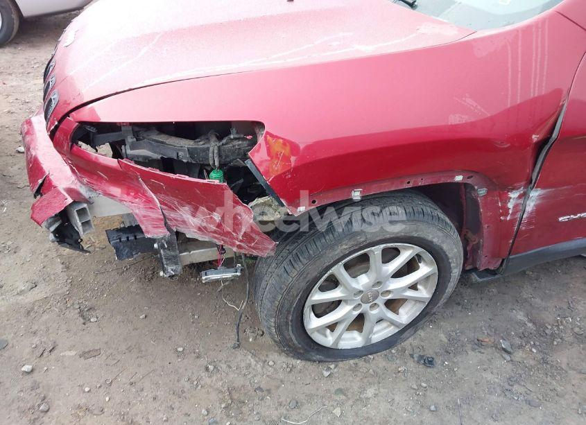 Photo 6 of 2015 Jeep Cherokee LATITUDE (VIN 1C4PJLCB9FW694851)