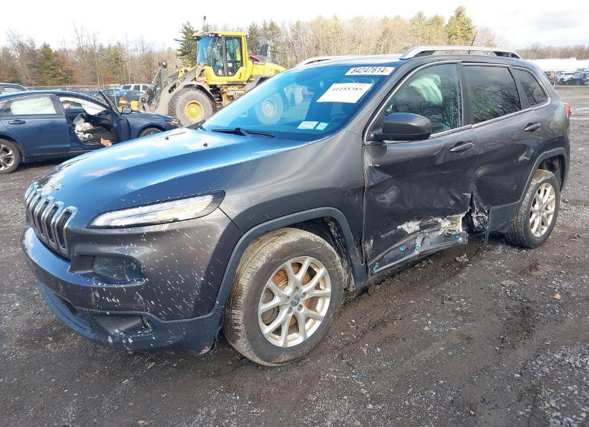 Photo 2 of 2015 Jeep Cherokee LATITUDE (VIN 1C4PJLCB9FW706237)
