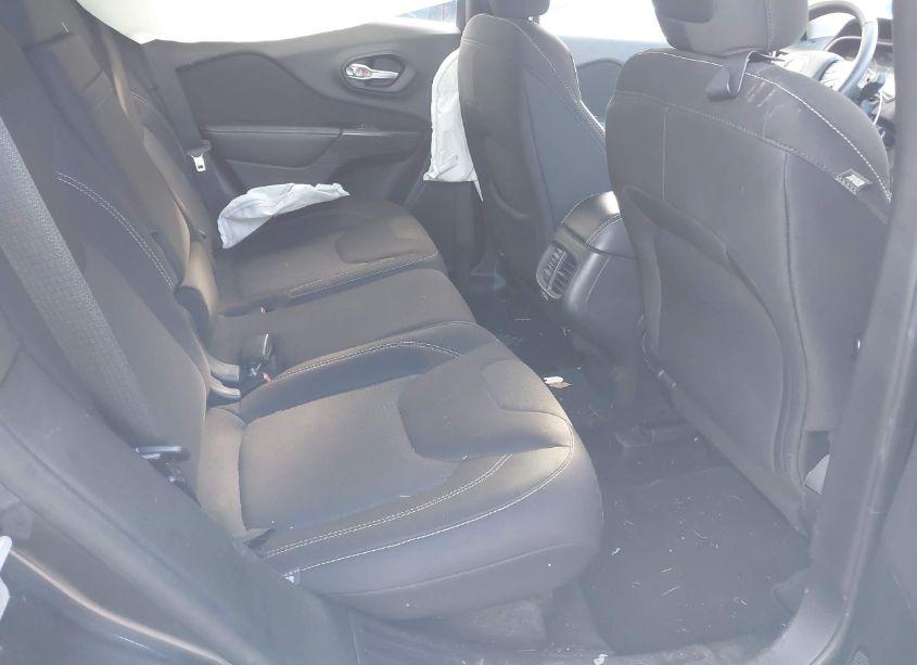 Photo 8 of 2015 Jeep Cherokee LATITUDE (VIN 1C4PJLCB9FW706237)