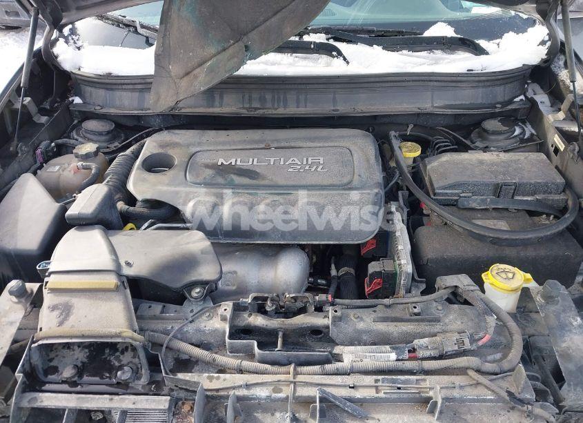 Photo 10 of 2015 Jeep Cherokee LATITUDE (VIN 1C4PJLCB9FW760878)