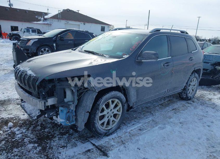 Photo 2 of 2015 Jeep Cherokee LATITUDE (VIN 1C4PJLCB9FW760878)