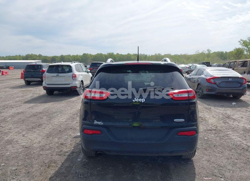 Photo 16 of 2016 Jeep Cherokee LATITUDE (VIN 1C4PJLCB9GW258633)