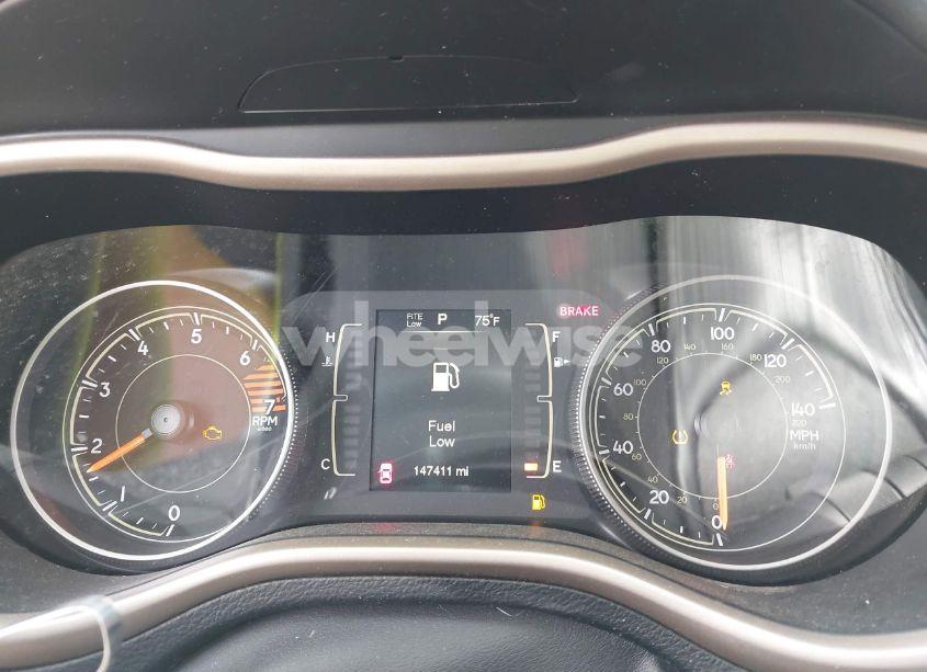 Photo 7 of 2016 Jeep Cherokee LATITUDE (VIN 1C4PJLCB9GW258633)