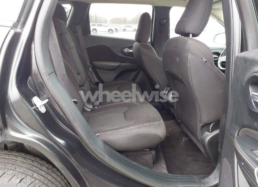 Photo 8 of 2016 Jeep Cherokee NORTH (VIN 1C4PJLCB9GW282396)