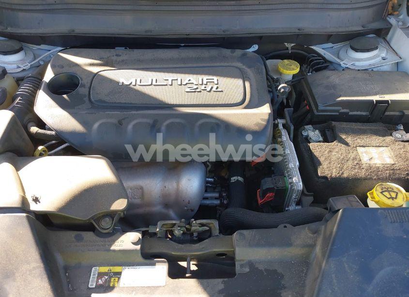 Photo 10 of 2017 Jeep Cherokee LATITUDE FWD (VIN 1C4PJLCB9HD235995)