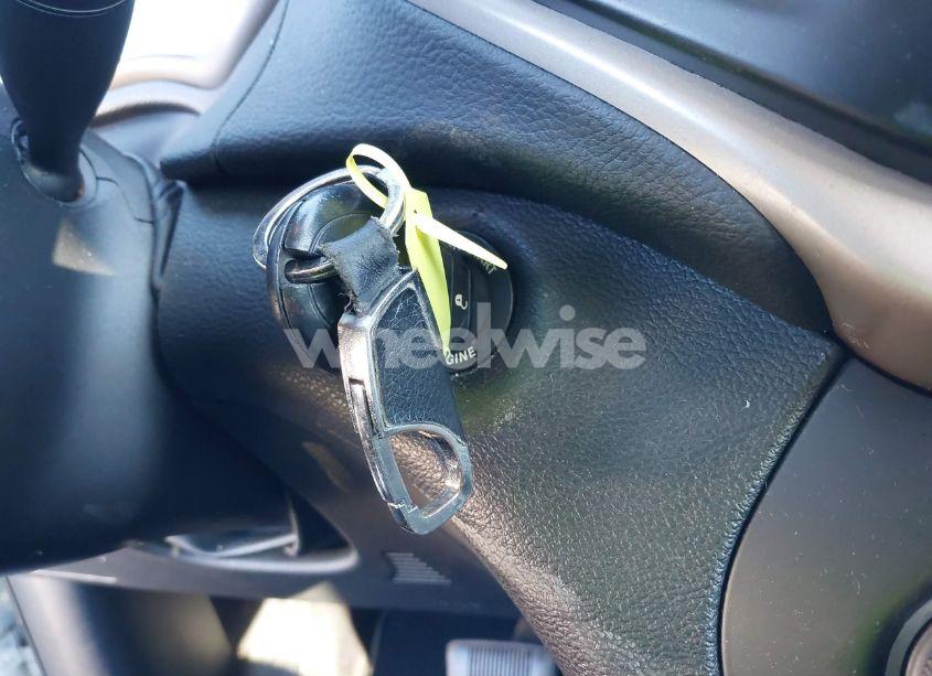 Photo 11 of 2017 Jeep Cherokee LATITUDE FWD (VIN 1C4PJLCB9HD235995)