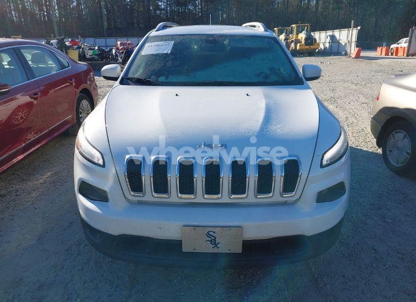 Photo 12 of 2017 Jeep Cherokee LATITUDE FWD (VIN 1C4PJLCB9HD235995)