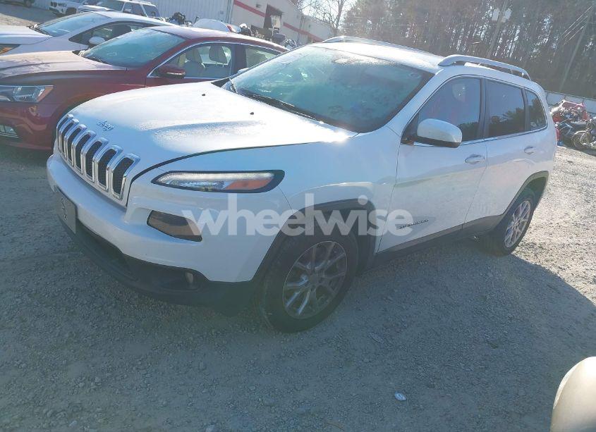 Photo 2 of 2017 Jeep Cherokee LATITUDE FWD (VIN 1C4PJLCB9HD235995)