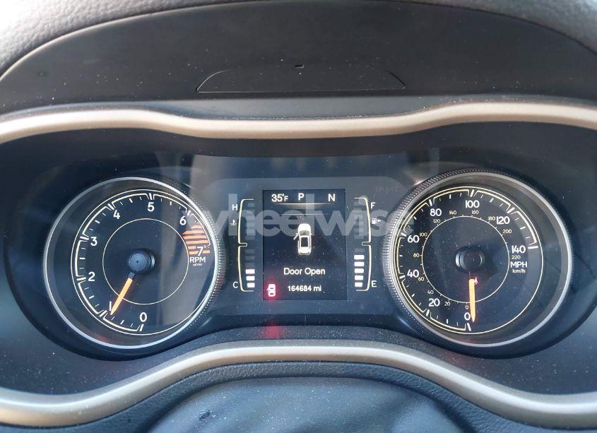 Photo 7 of 2017 Jeep Cherokee LATITUDE FWD (VIN 1C4PJLCB9HD235995)