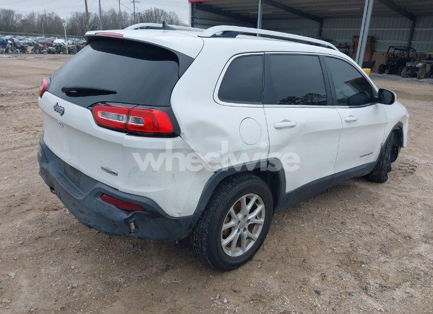 Photo 4 of 2017 Jeep Cherokee LATITUDE FWD (VIN 1C4PJLCB9HW572123)