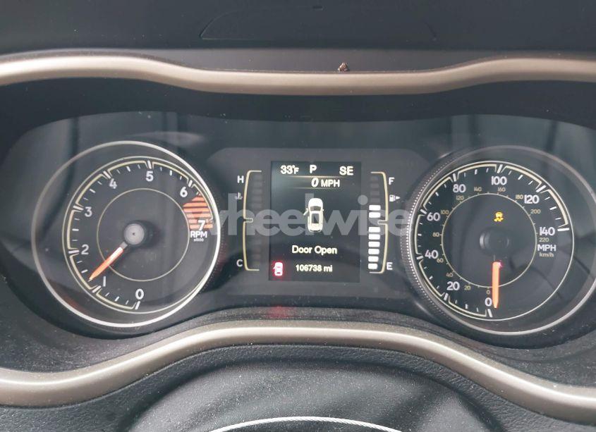 Photo 7 of 2017 Jeep Cherokee LATITUDE FWD (VIN 1C4PJLCB9HW572123)