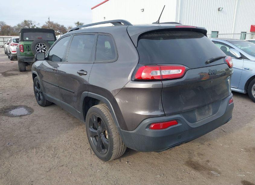 Photo 3 of 2018 Jeep Cherokee LATITUDE FWD (VIN 1C4PJLCB9JD510898)