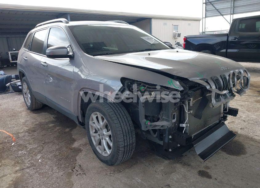 2018 Jeep Cherokee LATITUDE FWD (VIN 1C4PJLCB9JD560653) main photo