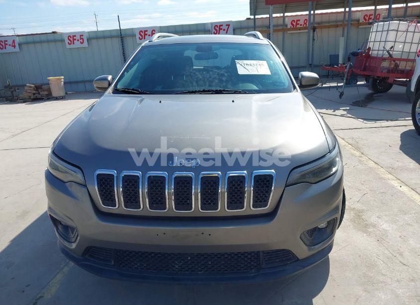 Photo 13 of 2019 Jeep Cherokee LATITUDE (VIN 1C4PJLCB9KD187597)