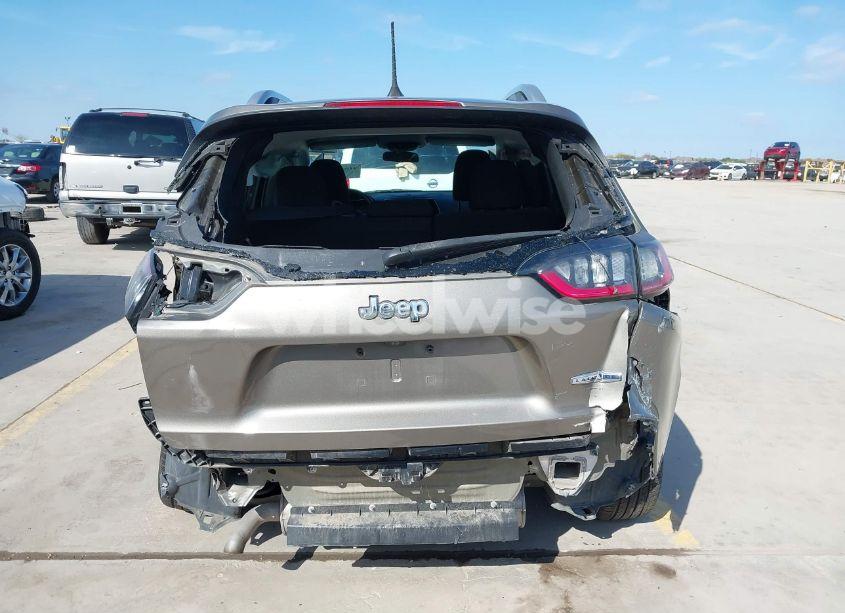 Photo 17 of 2019 Jeep Cherokee LATITUDE (VIN 1C4PJLCB9KD187597)