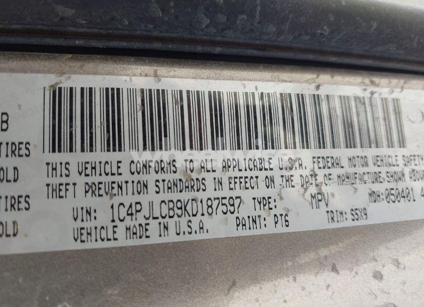 Photo 9 of 2019 Jeep Cherokee LATITUDE (VIN 1C4PJLCB9KD187597)