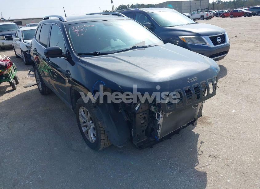 2019 Jeep Cherokee LATITUDE FWD (VIN 1C4PJLCB9KD272147) main photo