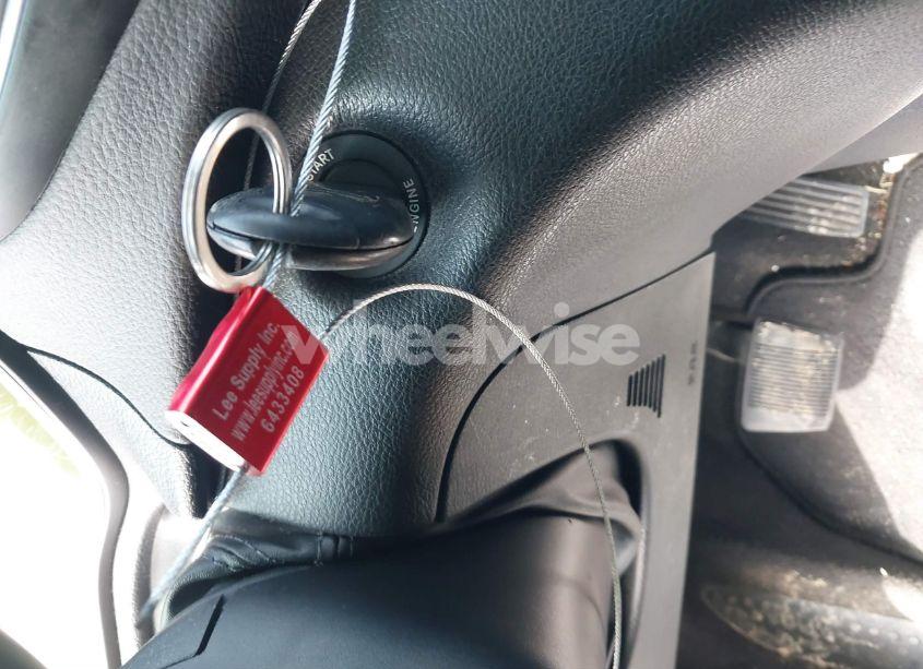 Photo 11 of 2019 Jeep Cherokee LATITUDE FWD (VIN 1C4PJLCB9KD272147)