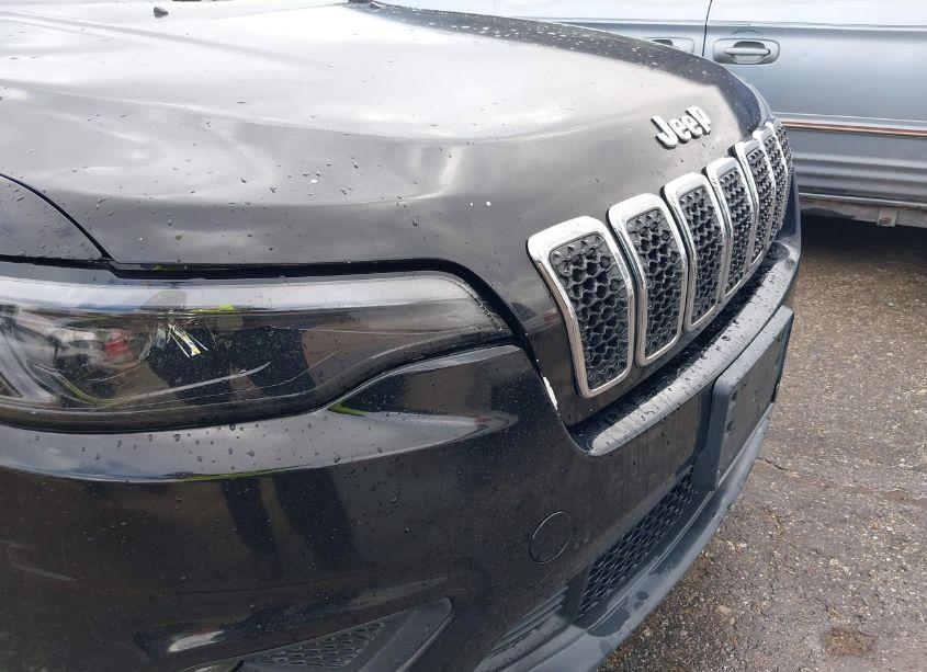 Photo 17 of 2019 Jeep Cherokee LATITUDE FWD (VIN 1C4PJLCB9KD307995)