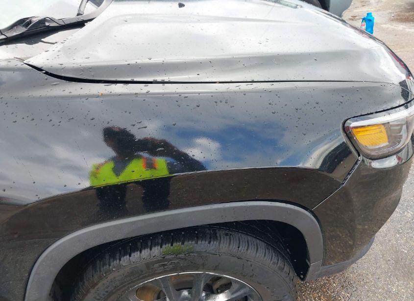 Photo 19 of 2019 Jeep Cherokee LATITUDE FWD (VIN 1C4PJLCB9KD307995)