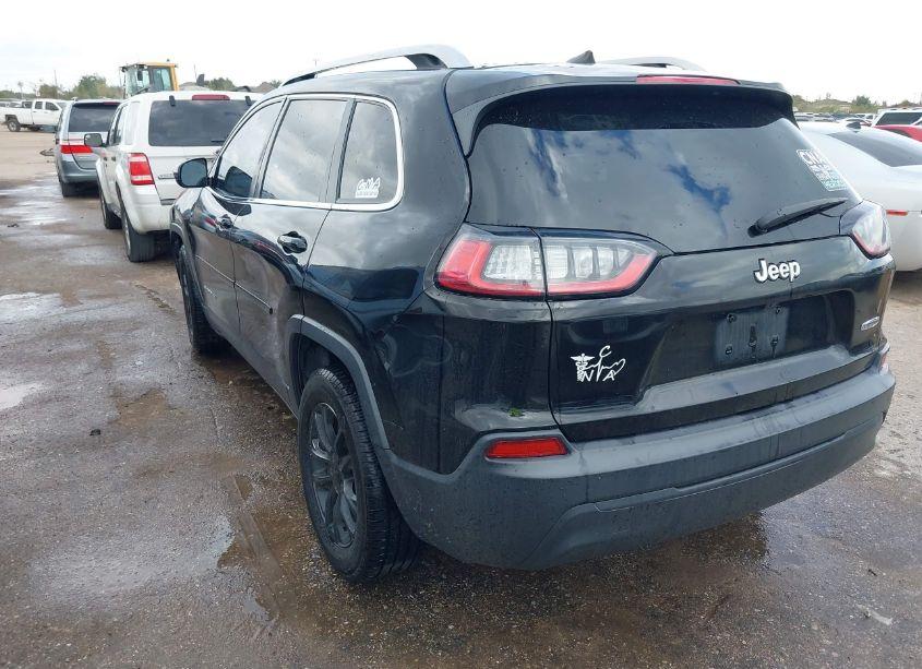 Photo 3 of 2019 Jeep Cherokee LATITUDE FWD (VIN 1C4PJLCB9KD307995)