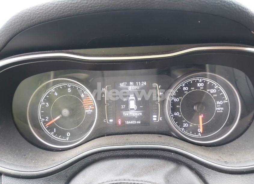 Photo 15 of 2019 Jeep Cherokee LATITUDE (VIN 1C4PJLCB9KD326174)