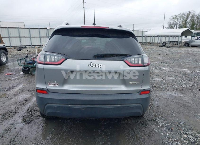 Photo 16 of 2019 Jeep Cherokee LATITUDE (VIN 1C4PJLCB9KD326174)