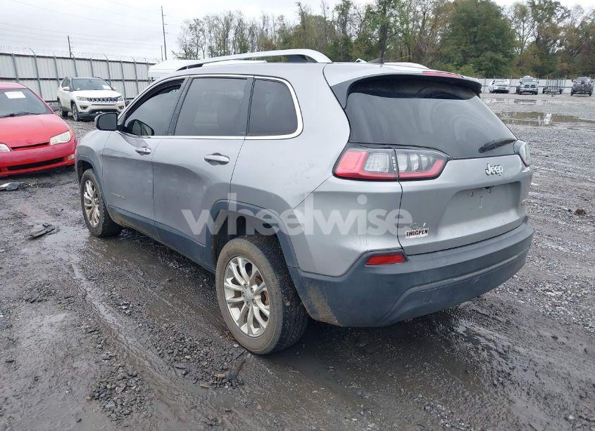 Photo 3 of 2019 Jeep Cherokee LATITUDE (VIN 1C4PJLCB9KD326174)