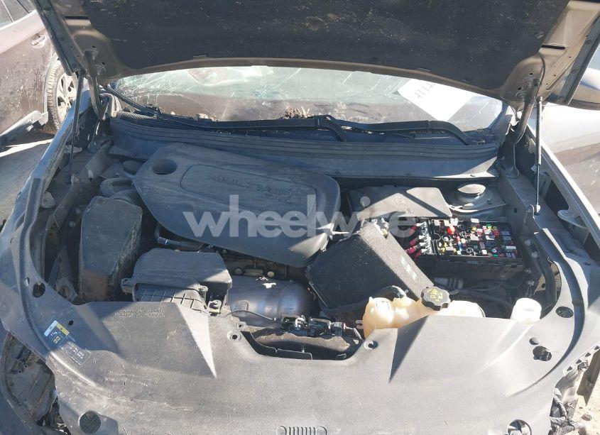 Photo 10 of 2019 Jeep Cherokee LATITUDE FWD (VIN 1C4PJLCB9KD396080)