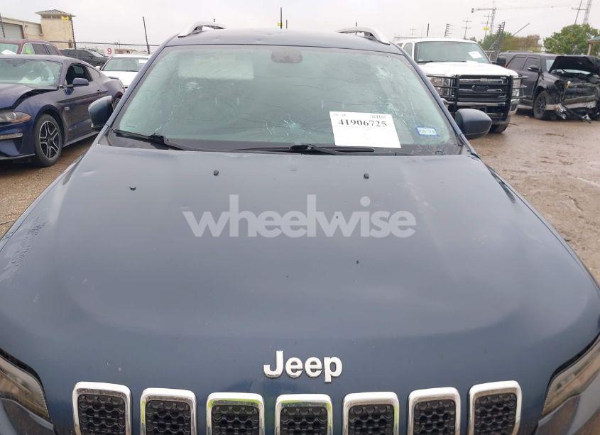 Photo 6 of 2020 Jeep Cherokee LATITUDE FWD (VIN 1C4PJLCB9LD521757)