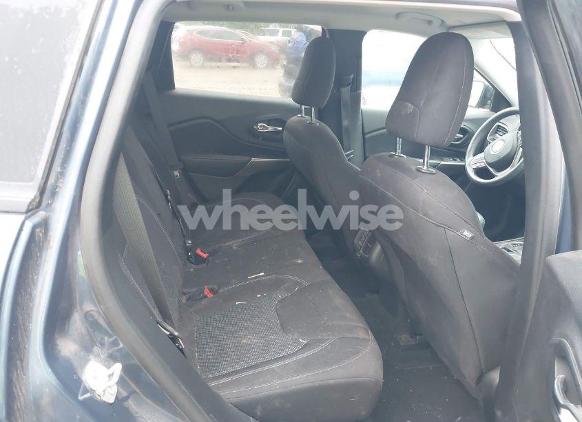 Photo 8 of 2020 Jeep Cherokee LATITUDE FWD (VIN 1C4PJLCB9LD521757)