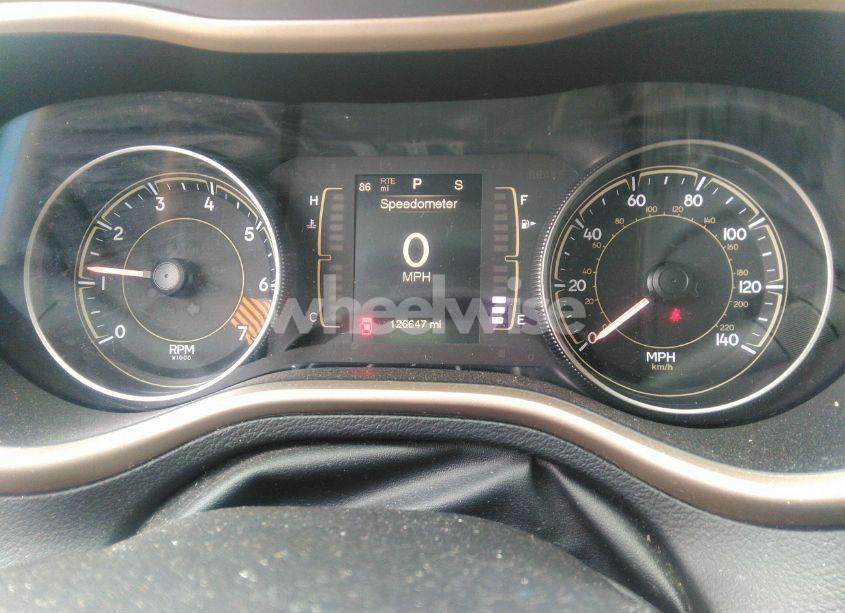 Photo 7 of 2014 Jeep Cherokee LATITUDE (VIN 1C4PJLCBXEW206148)