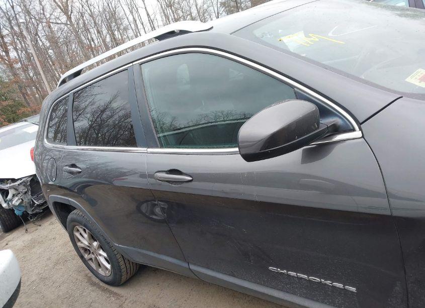 Photo 13 of 2014 Jeep Cherokee LATITUDE (VIN 1C4PJLCBXEW320845)