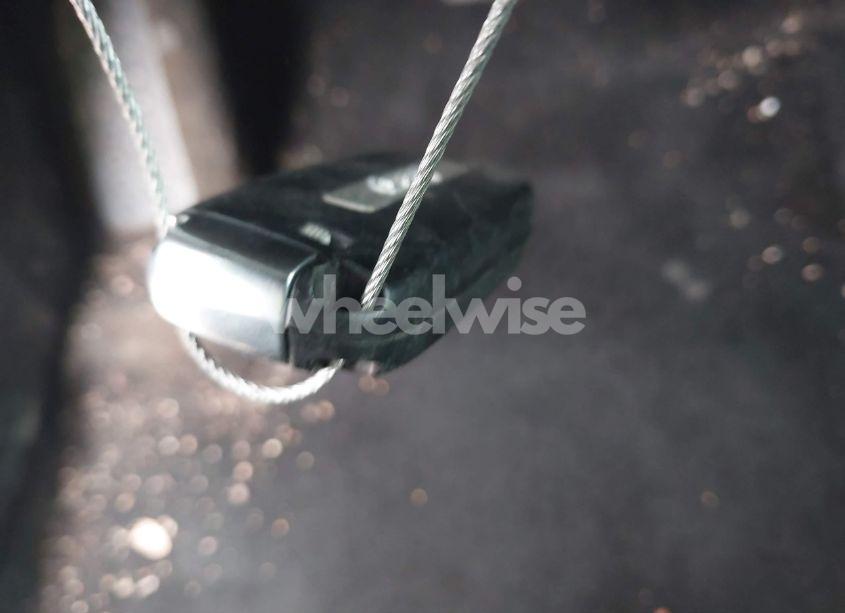 Photo 11 of 2015 Jeep Cherokee LATITUDE (VIN 1C4PJLCBXFW531335)