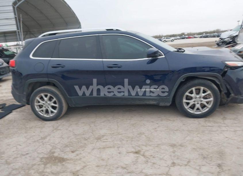 Photo 13 of 2015 Jeep Cherokee LATITUDE (VIN 1C4PJLCBXFW531335)