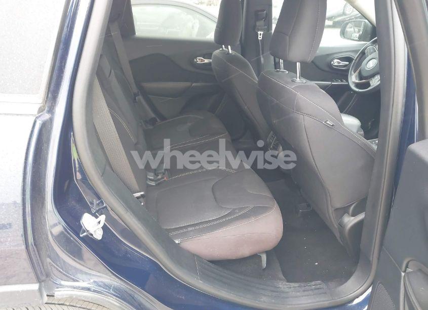 Photo 8 of 2015 Jeep Cherokee LATITUDE (VIN 1C4PJLCBXFW531335)