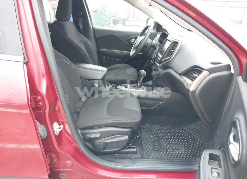 Photo 5 of 2015 Jeep Cherokee LATITUDE (VIN 1C4PJLCBXFW537250)