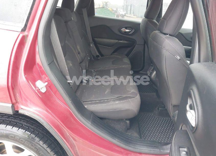 Photo 8 of 2015 Jeep Cherokee LATITUDE (VIN 1C4PJLCBXFW537250)