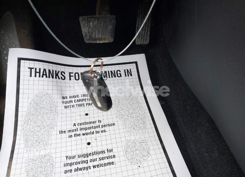 Photo 11 of 2015 Jeep Cherokee LATITUDE (VIN 1C4PJLCBXFW596752)