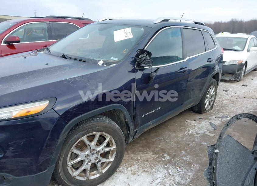 Photo 6 of 2015 Jeep Cherokee LATITUDE (VIN 1C4PJLCBXFW596752)