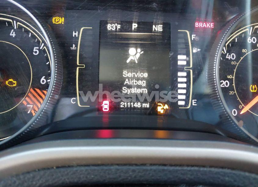 Photo 15 of 2015 Jeep Cherokee LATITUDE (VIN 1C4PJLCBXFW694339)