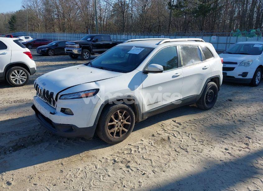 Photo 2 of 2015 Jeep Cherokee LATITUDE (VIN 1C4PJLCBXFW694339)